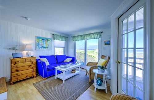 East Sandwich House | 225 J North Shore Blvd East Sandwich Cape Cod - Cape Shore J