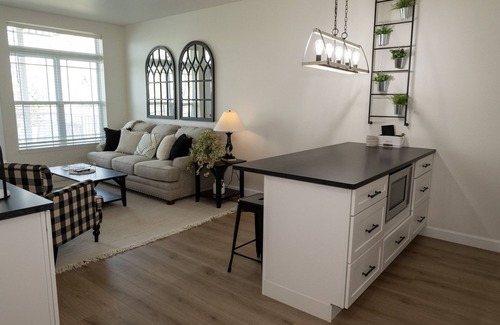 Delavan Lake Condo | 225 - One Bedroom Condo Suite w/Water Views from Balcony