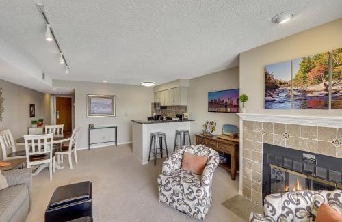 Charlevoix House | 228 Edgewater Inn