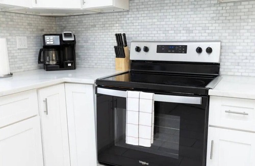 New Haven House | 229) Perfect for larger groups!