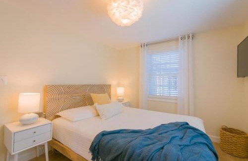 East Sandwich House | 23 Captain Paine Road East Sandwich - - Cape Cod