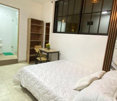 Suramericana Apartment | 23 COMODO APARTAMENTO CON BALCON EN LAURELES ESTADiO 2 HAB 2 BAÑOs