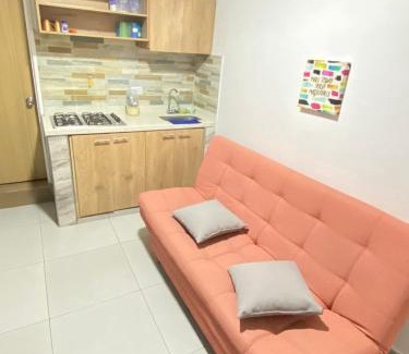 Suramericana Apartment | 23 COMODO APARTAMENTO CON BALCON EN LAURELES ESTADiO 2 HAB 2 BAÑOs