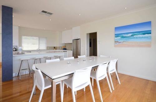 McCracken House | 23 Hayward - Wi-Fi - Ocean Front