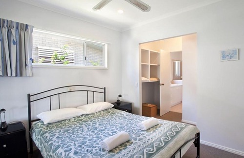 Tewantin House | 23 Hilton