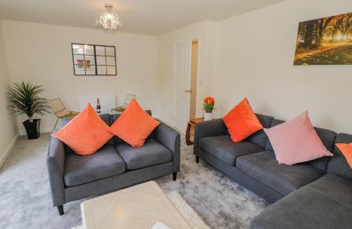 Exhall House | 23 Moat House Close