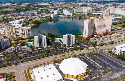 Southwest Orlando Apartment | 2301-2-CD-Enclave Skyline condo Near Universal
