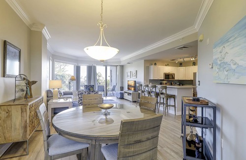 North Forest Beach Condo | 2301 SeaCrest- Awesome Beach Location! Steps to the Ocean,Shopping & Dining.