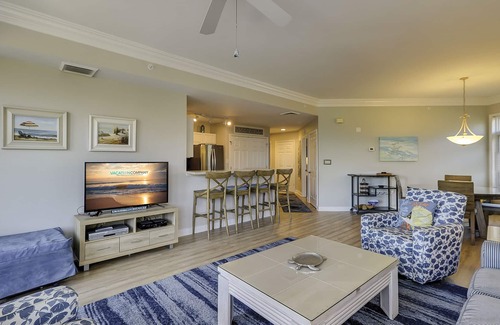 North Forest Beach Condo | 2301 SeaCrest- Awesome Beach Location! Steps to the Ocean,Shopping & Dining.