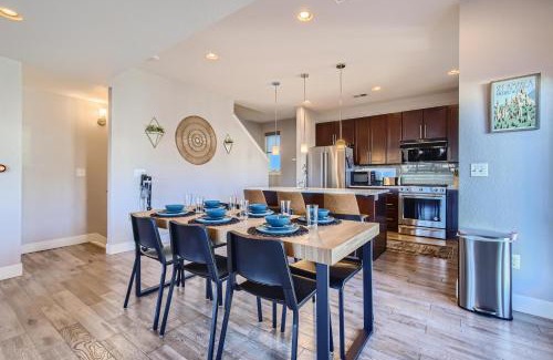 Jefferson Park House | 2332 N Clay Street Unit #3