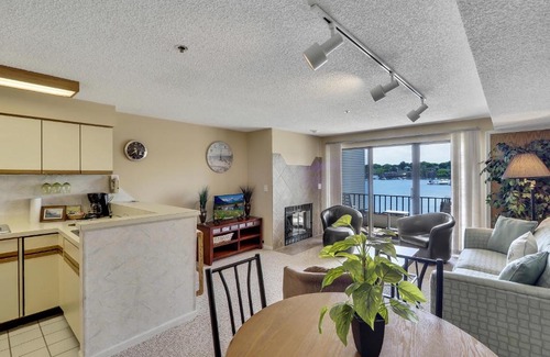 Charlevoix House | 236 Edgewater Inn