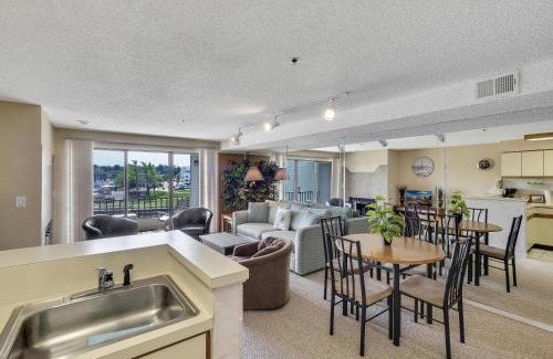 Charlevoix House | 236 Edgewater Inn