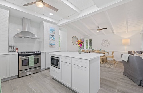 Delray Beach House | 237 Delray Luxe: 4BR Villa w/Heated Pool + Beautiful Outdoor Living Space