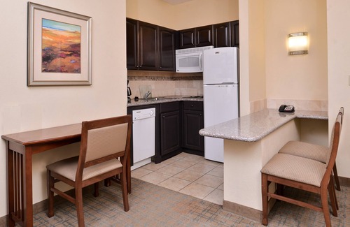 Central Oklahoma City Condo | 24 Hour Fitness Center | Free Breakfast + Heated Saltwater Pool
