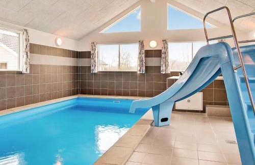Olpenitz House | 24 person holiday home in Hasselberg