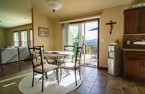 Florissant Cabin | 24 Quiver Circle · Spectacular Mountain View ★ 5 Acres ★ PIKES PEAK