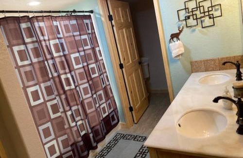 Florissant House | 24 Quiver Circle Spectacular Mountain View 5 Acres PIKES PEAK