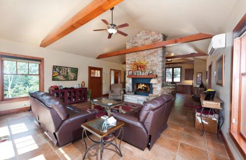 Hermosa House | 240 County Road 201