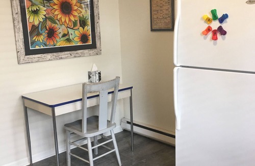 Central Area Apartment | 240 State St NE Salem Oregon "TIGER STATION LOFT A"