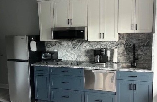 Huddleston Apartment | #2400 Pointe - Studio Suite at Mariners SML