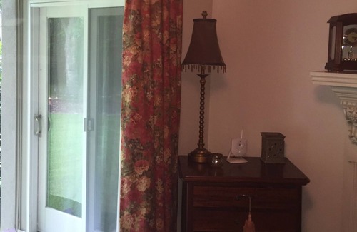 Fort Valley House | 2400 square foot house quietly hidden in the trees, 10 miles from Ag Center