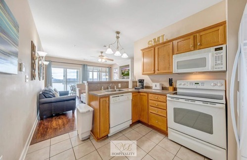 Huddleston Apartment | #243 Pointe - 2 Bedroom Lakefront Condo at Mariners SML