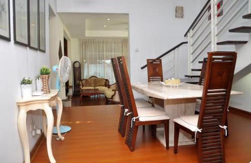 Tanjung Bungah Villa | 25 guests batu feringhi Miami beach Miami Villa