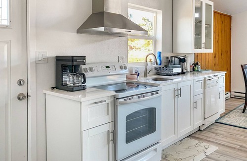 Aspen Park House | 25 min to Red Rocks w/ Lake View and 2 acre yard