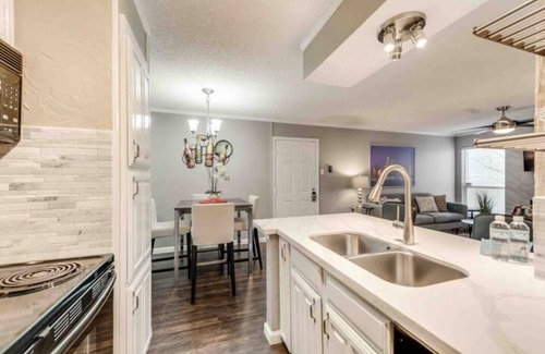 Irving Apartment | 25% Off 2BD Condo HWY161/183 DFW South I36