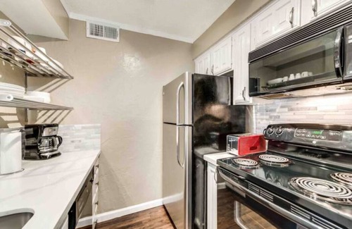 Irving Apartment | 25% Off 2BD Condo HWY161/183 DFW South I36