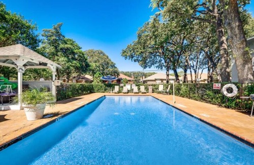 Irving Apartment | 25% Off 2BD Condo HWY161/183 DFW South I36