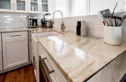 Seaside House | 25% SALE Thru FALL~"Magnolia Honeymoon Cottage"~Seaside Beachfront~Couples Only