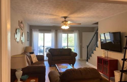 Leesburg House | 25 Sweet Serenity