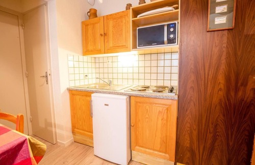 Villarodin-Bourget Apartment | 250m from ski slopes, 1st floor, terrace, parking, tv, ski locker, 30m², La Norma