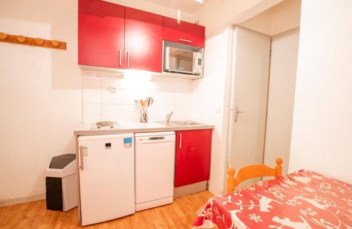 Villarodin-Bourget Apartment | 250m from ski slopes, Ground floor, terrace, parking, tv, 30m², La Norma