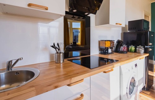 Tourcoing Apartment | 250m from train station, 20 minutes from Lille