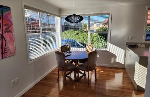 Roslyn Apartment | 253 on HIGHGATE