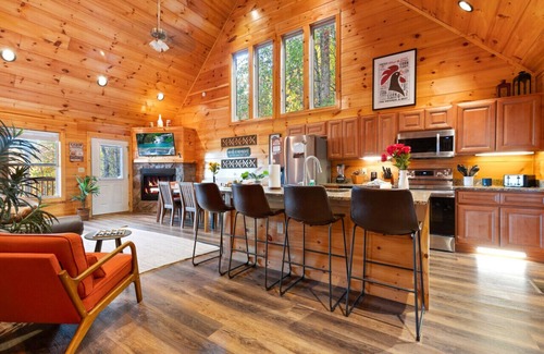 Sevierville Cabin | 2532 Bluff Mountain, Sevierville