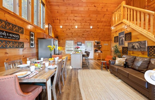 Sevierville Cabin | 2532 Bluff Mountain, Sevierville