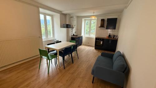 Noiretable Apartment | 26 CHIC & COSY NOIRETABLE F2 55m2 WIFI SMART TV NETFLIX