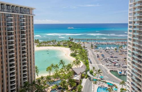 Waikiki Apartment | 26 FREE Parking Ocean Front 2br-Waikiki Ala Moana