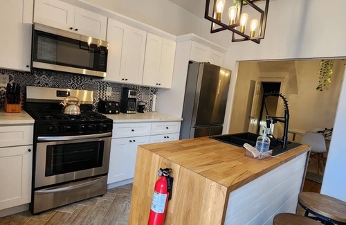 South Philadelphia West House | #26 NEW Cozy Basement Room in Point Breeze