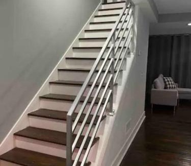 Collier Heights House | 2686 Lions Den-Vibrant Retreat(smoking allowed)