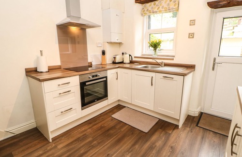 Appleby-in-Westmorland Cottage | 27 BONGATE, pet friendly, with open fire in Appleby-In-Westmorland