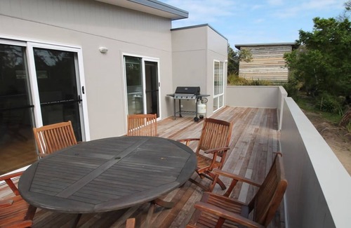 Sandy Point House | 27 Ennisvale Ave Sandy Point