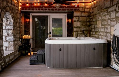 Frankfort House | 27 Mi To Buffalo Tracehot Tubfirepitpoker