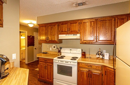Hot Springs Village House | 27 Turquesa Place - A nicely furnished town home near Coronado Center. Walking