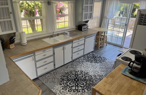 Harbor House | 2700 sq/ft Brookings Estate 2 Mstrs, Game Room. We host traveling Nurses