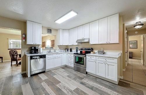 Tampa House | 2737 Bel Aire Circle