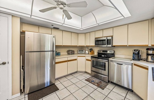 Boca Grande House | 2740 Shore Ln - 1 block to the peach - Pet Friendly! Large Home
